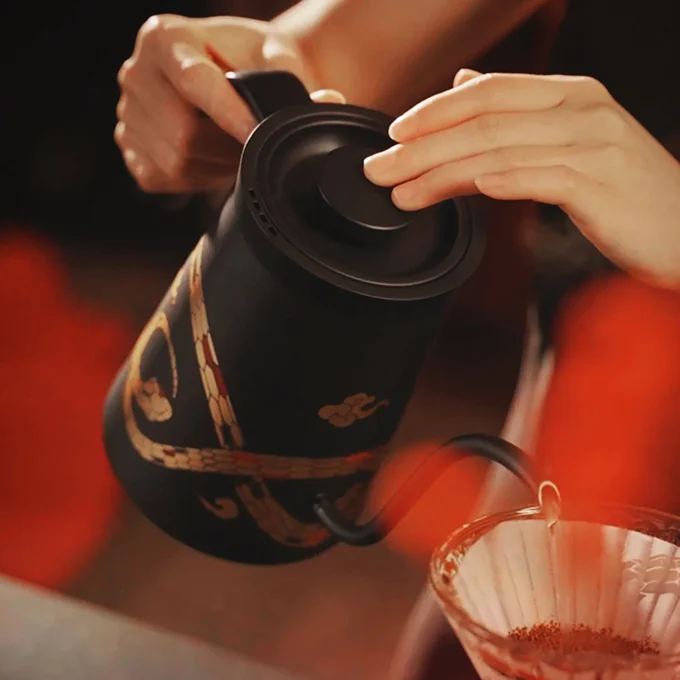 MHW-3BOMBER Assassin Electric Kettle — Serpent Collection