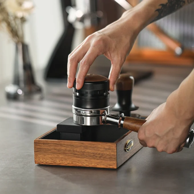MHW-3BOMBER Gravity Cyclone Coffee Distributor