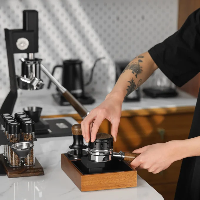 MHW-3BOMBER Falcon Gravity Adaptive Coffee Distributor