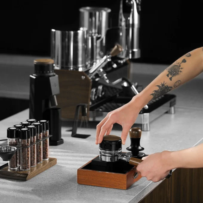 MHW-3BOMBER Falcon Gravity Adaptive Coffee Distributor