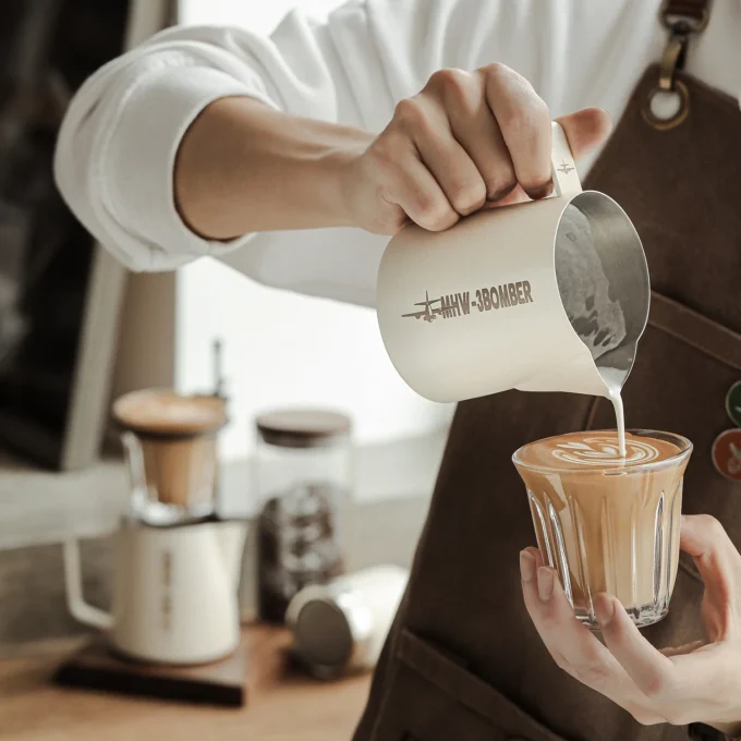 MHW-3BOMBER Latte Art Pitcher 5.0 White (400/500/600ml)