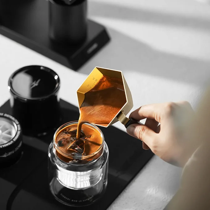 MHW-3BOMBER Prism Measuring Cup 100ml
