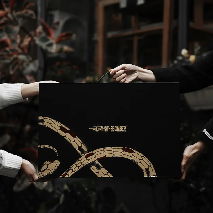 MHW-3BOMBER Serpent Collection Pour Over Gift Box