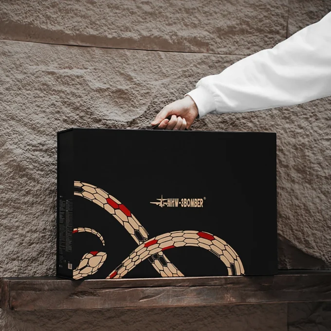MHW-3BOMBER Serpent Collection Pour Over Gift Box