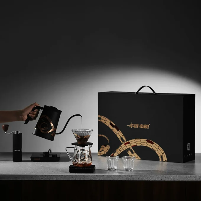 MHW-3BOMBER Serpent Collection Pour Over Gift Box