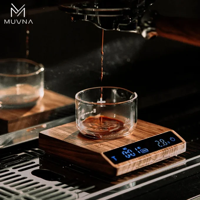 MUVNA Smart Coffee Scale — Inclined Wood Top Model