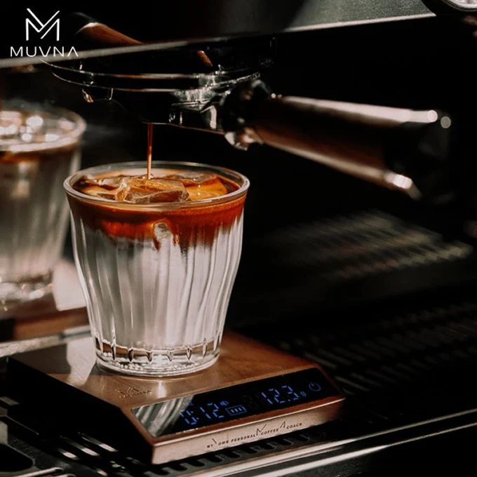 MUVNA Smart Coffee Scale — Inclined Wood Top Model