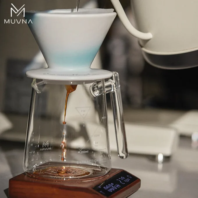 MUVNA Smart Coffee Scale — Inclined Wood Top Model